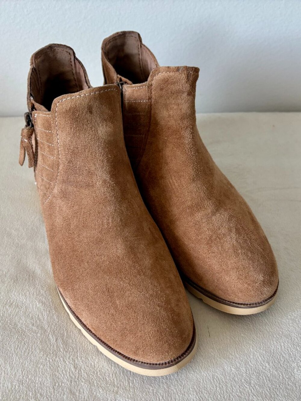 Reef Voyage Tan Suede Low Ankle Boots